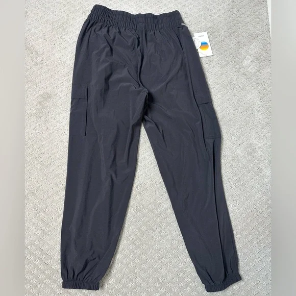 NWT sz M Vuori Villa Cargo Jogger black pockets stretch waist - Picture 6 of 10